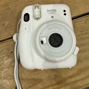 Instax Mini 11 Instant Camera - Cream White
